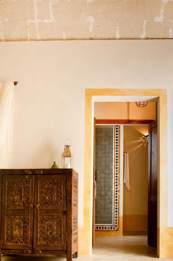 La Casa Dell'Arancio Bed & Breakfast Фавиняна Екстериор снимка
