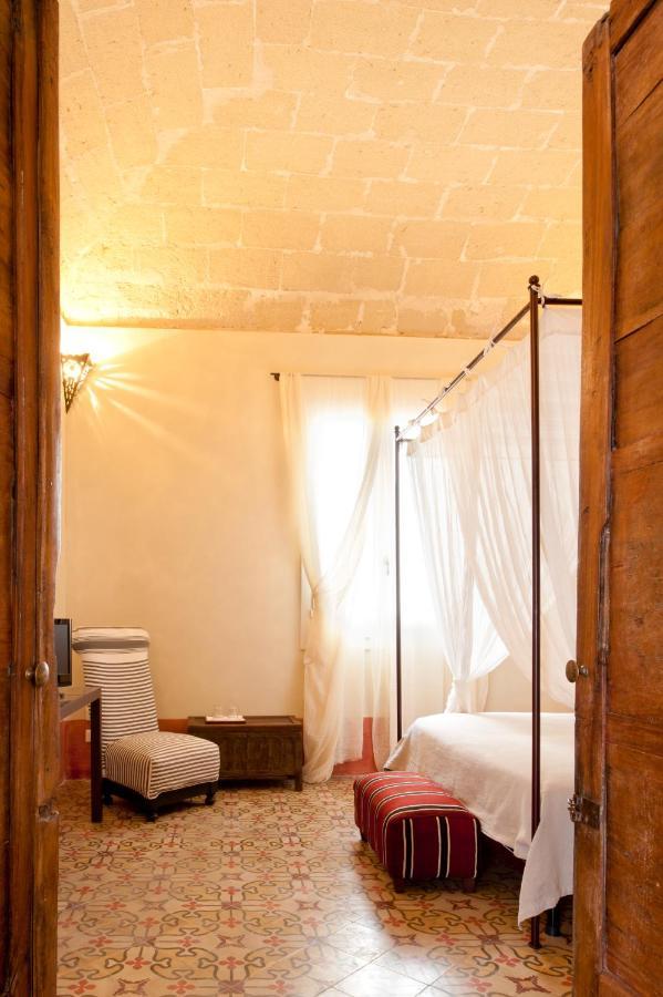 La Casa Dell'Arancio Bed & Breakfast Фавиняна Екстериор снимка